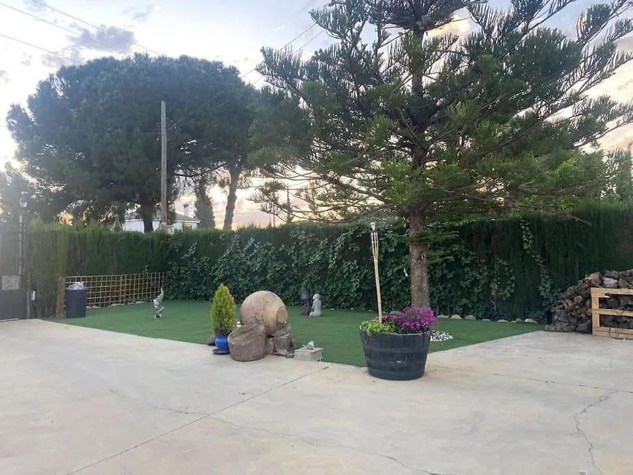 Apartment Guest House With Shared Pool. Coria del Río Spanien